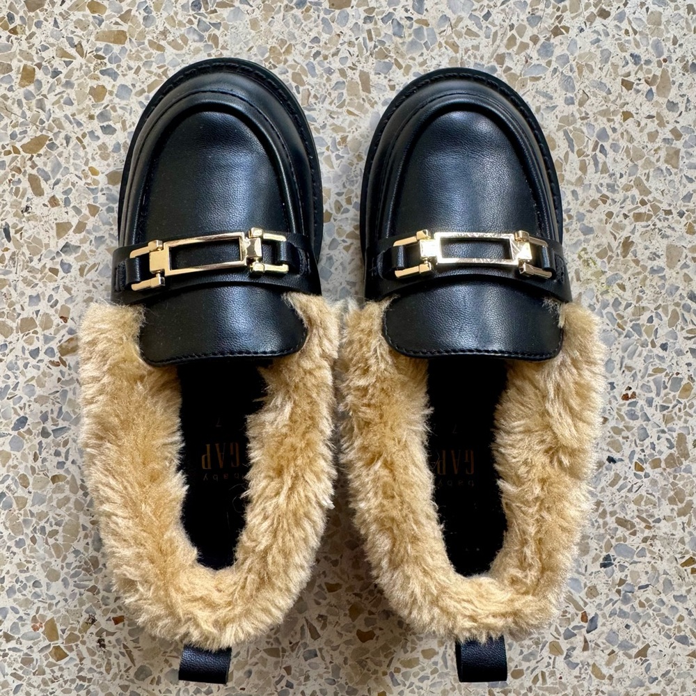 NWOT Black Loafers with Gold Buckle and Faux Fur Lining